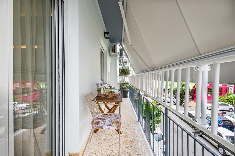 Balcony at Periklis Luxury Apartment-Faliroy 6_Koukaki